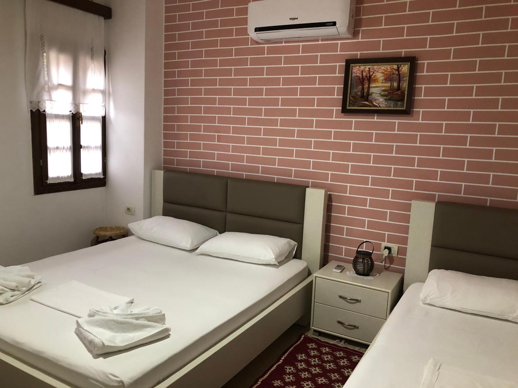 Dhimitri'S Guest House Berat Eksteriør bilde